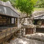 Galini Vines - Authentic Corfu Village Life Wifi Ac Ferienhaus *