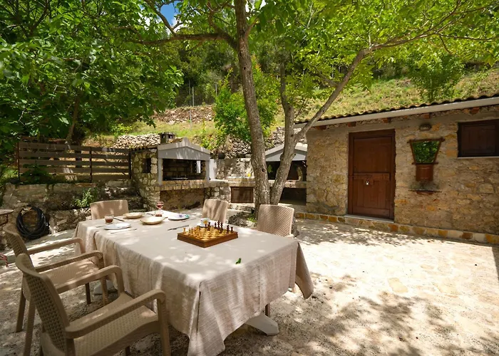 Galini Vines - Authentic Corfu Village Life Wifi Ac Сasa de vacaciones *