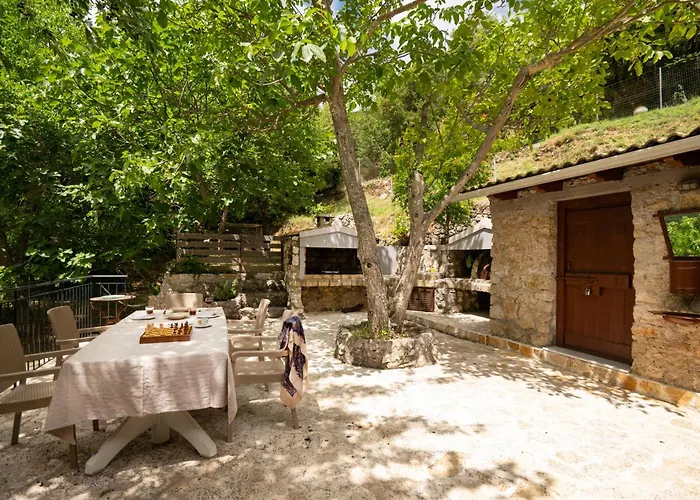 Galini Vines - Authentic Corfu Village Life Wifi Ac * Petáleia