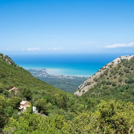 Galini Vines - Authentic Corfu Village Life Wifi Ac * Petáleia